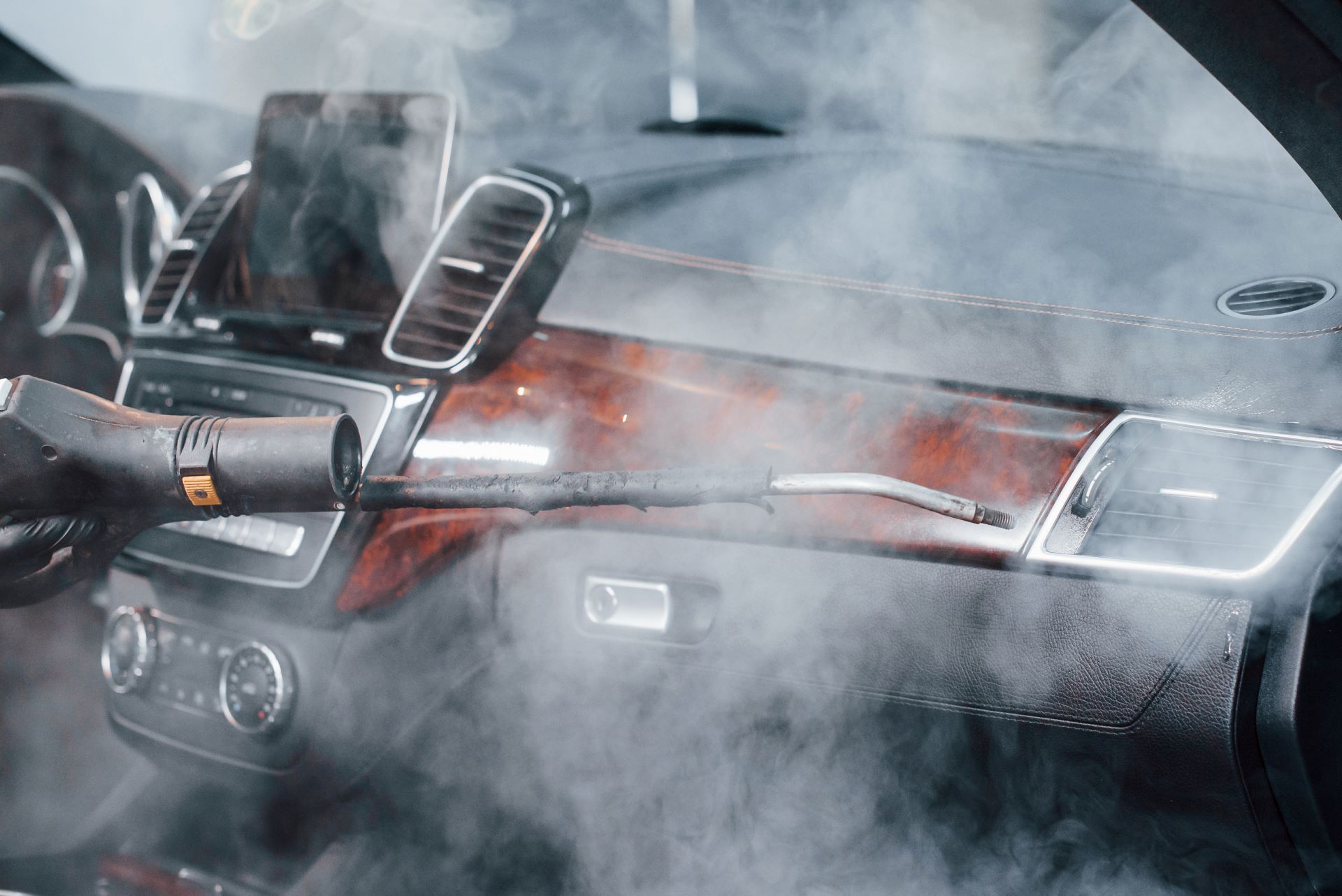 Dry Ice Blasting for Smoke Damage Cleanup in Cars