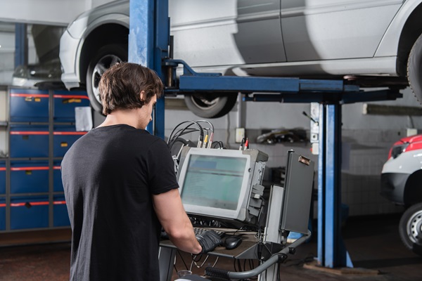 The Impact of Advanced Technology on Orlando's Auto Repair Services
